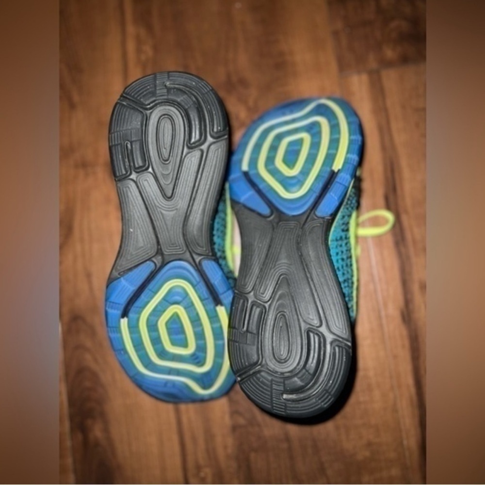 Nike women’s Vibrant Blue and Neon Yellow Sneakers​ - Size 8.5 women’s - Picture 3 of 7
